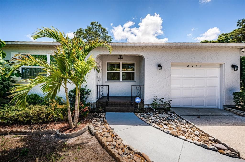 2110 57TH AVENUE N ST PETERSBURG, FL 33714