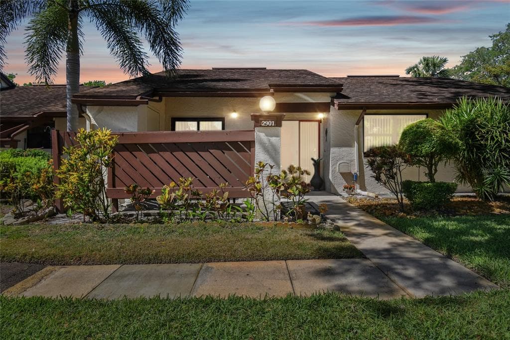 2901 BOXWOOD COURT PALM HARBOR, FL 34684