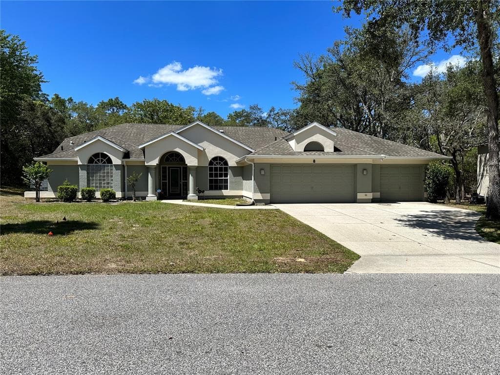 8 BONNIE DRIVE HOMOSASSA, FL 34446