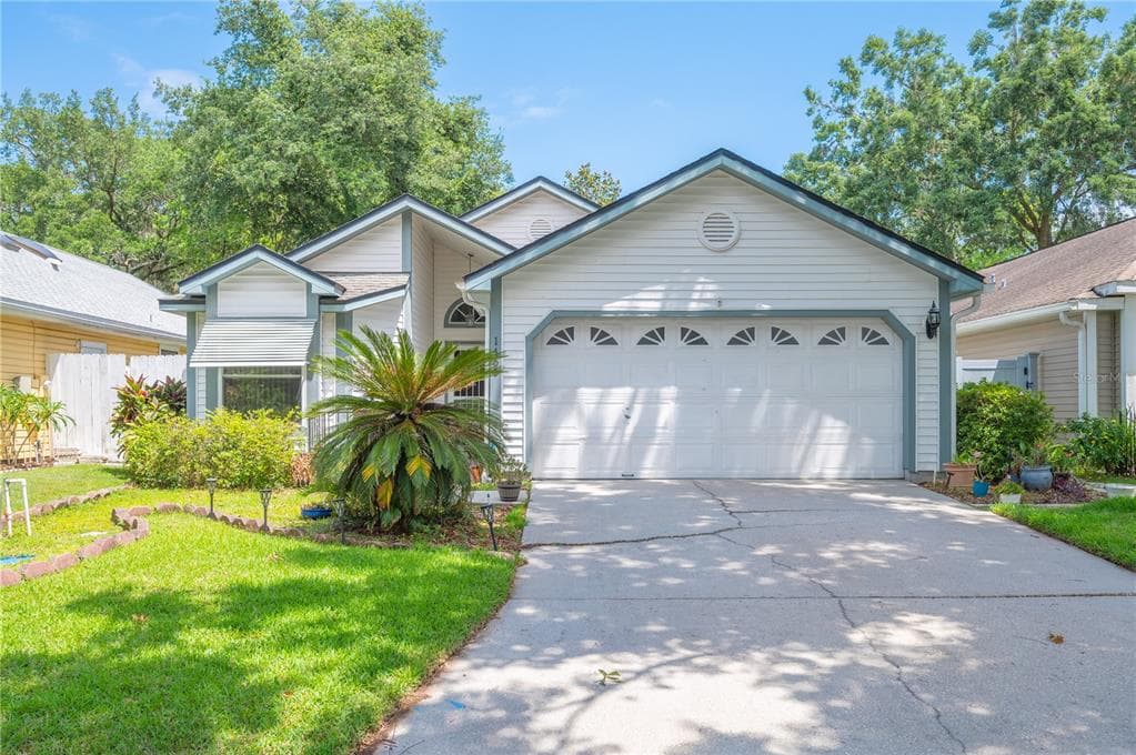 1455 WALDEN OAKS PLACE PLANT CITY, FL 33563