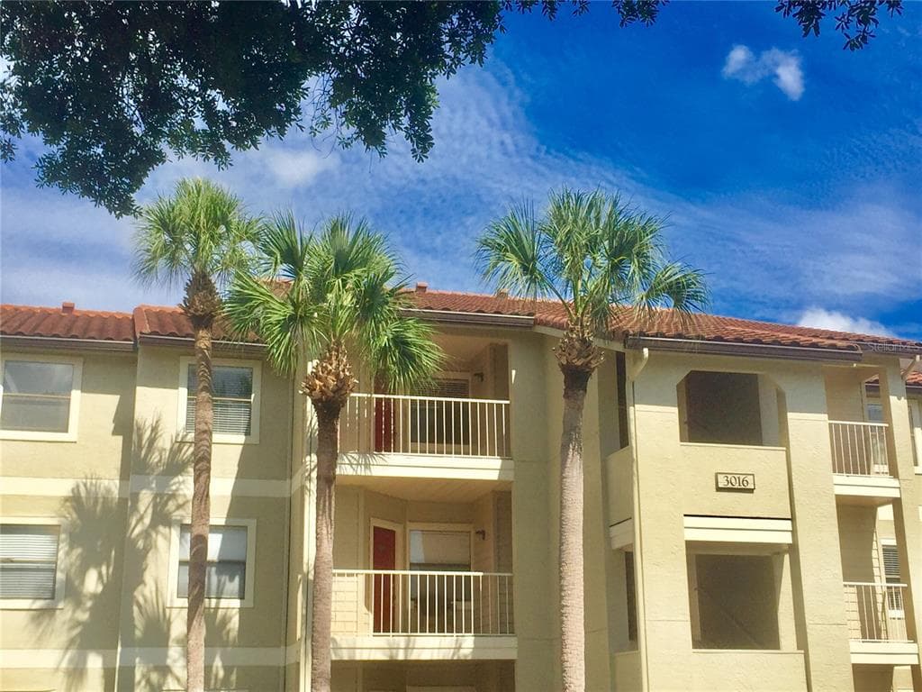 3016 PARKWAY BOULEVARD UNIT 305 KISSIMMEE, FL 34747