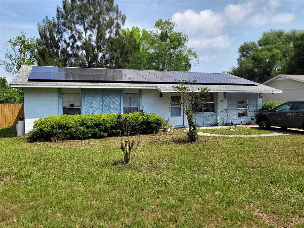 1220 CEDAR AVENUE TAVARES, FL 32778