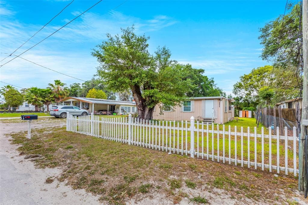 37205 BELFORD COURT ZEPHYRHILLS, FL 33541