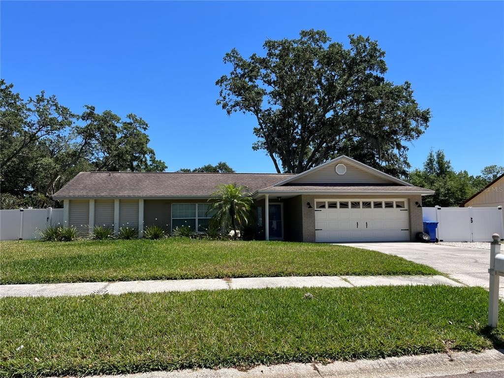 3413 LITTLE OAK STREET VALRICO, FL 33596
