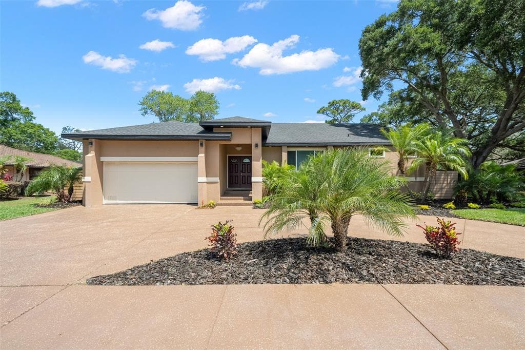 107 ROSEWOOD DRIVE PALM HARBOR, FL 34685