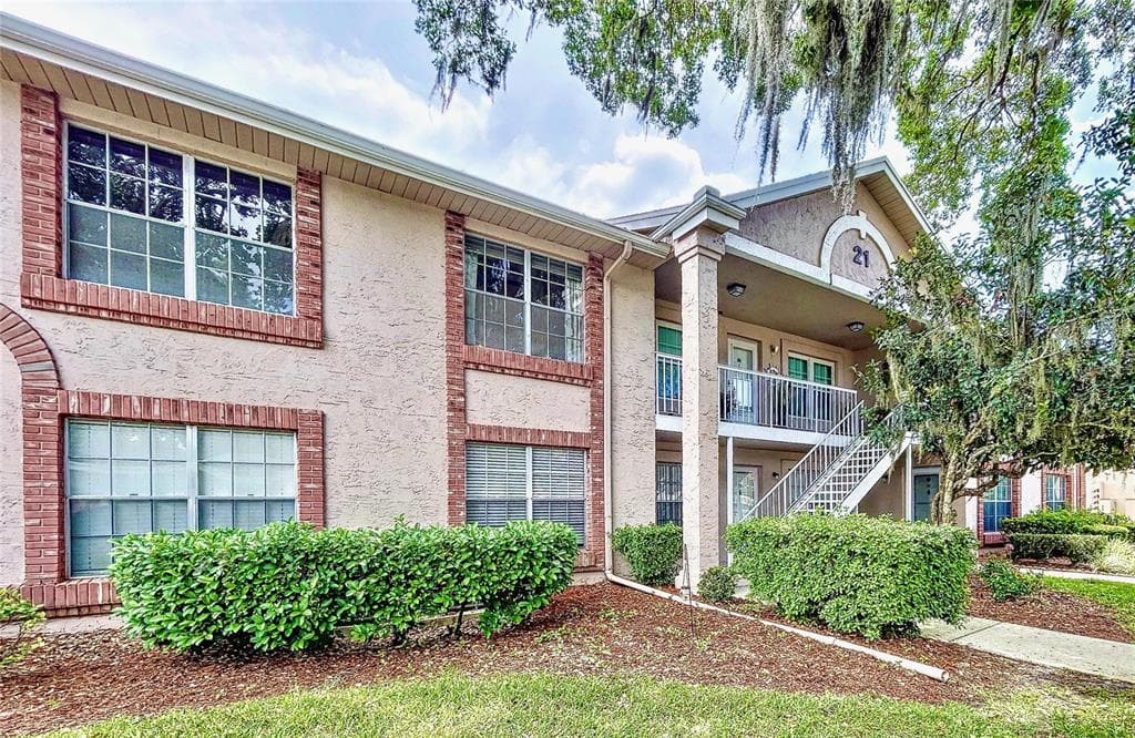 4920 MYRTLE OAK DRIVE UNIT 24 NEW PORT RICHEY, FL 34653