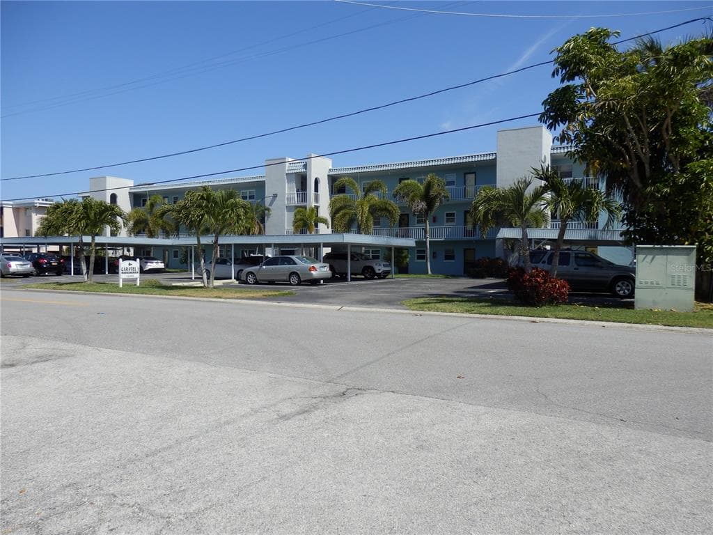 12405 3RD STREET E UNIT 106 TREASURE ISLAND, FL 33706