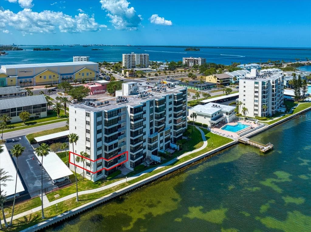 300 WOODETTE DRIVE UNIT 201A DUNEDIN, FL 34698