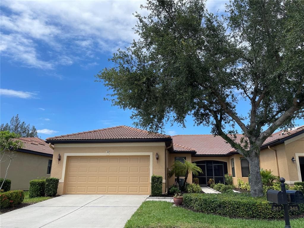 347 BLUEWATER FALLS COURT APOLLO BEACH, FL 33572