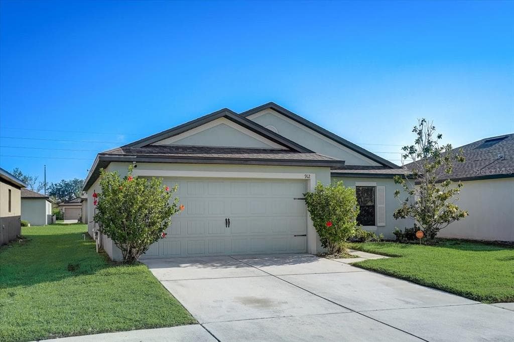 912 WYNNMERE WALK AVENUE