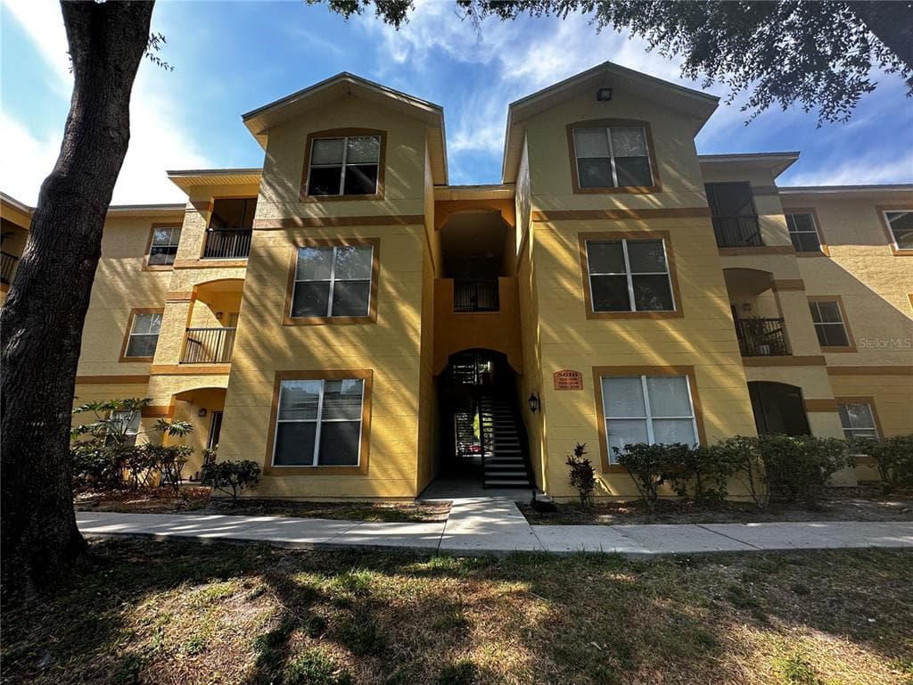 5618 PINNACLE HEIGHTS CIRCLE UNIT 307