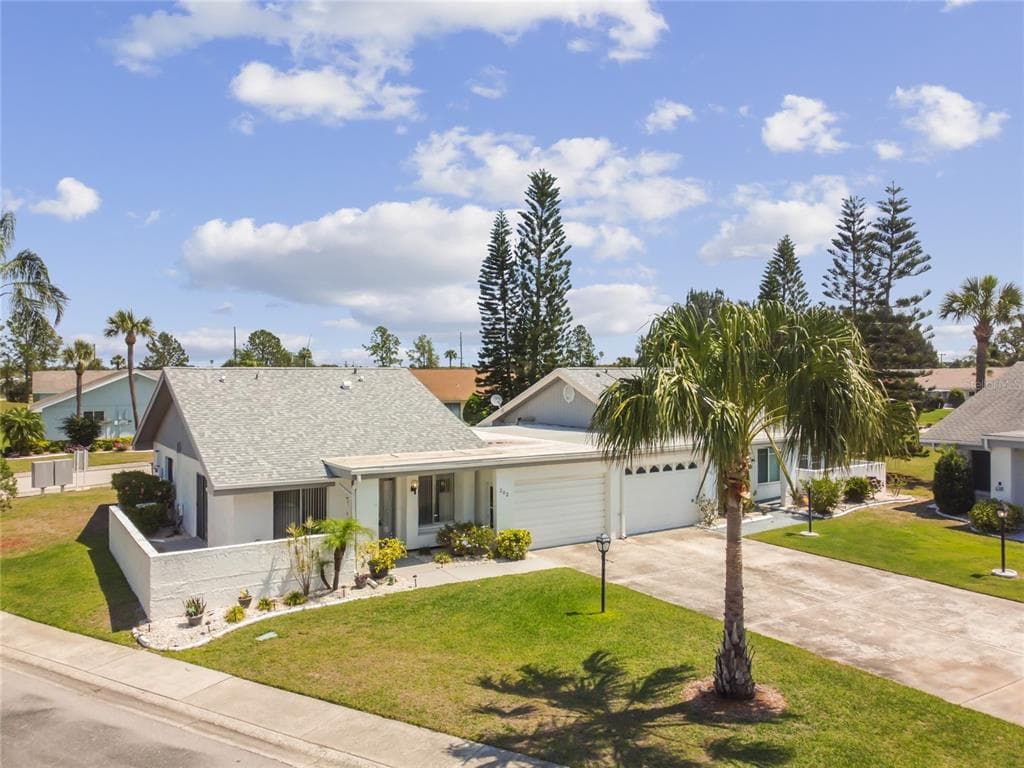 202 ISLIP WAY UNIT 13 SUN CITY CENTER, FL 33573