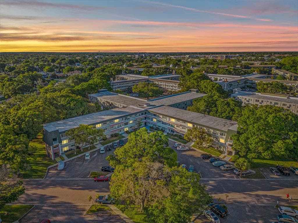 2426 PERSIAN DRIVE UNIT 24 CLEARWATER, FL 33763