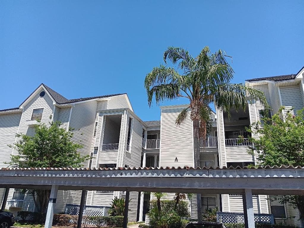 3127 W SLIGH AVENUE UNIT 302A TAMPA, FL 33614