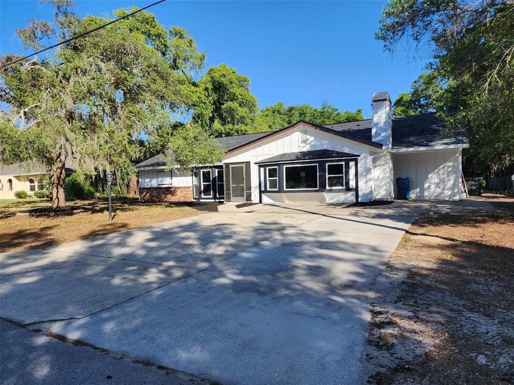 2112 MEADOW LARK ROAD SPRING HILL, FL 34608