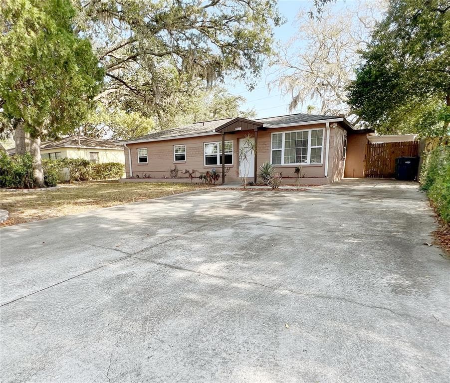 2006 W MEADOWBROOK AVENUE TAMPA, FL 33612