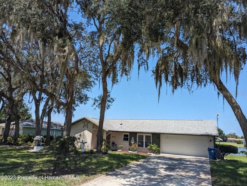 8775 HEATHER BOULEVARD WEEKI WACHEE, FL 34613