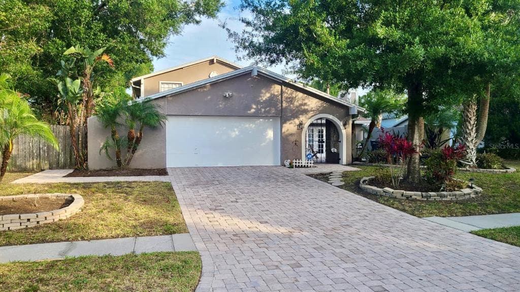 15625 GARDENSIDE LANE