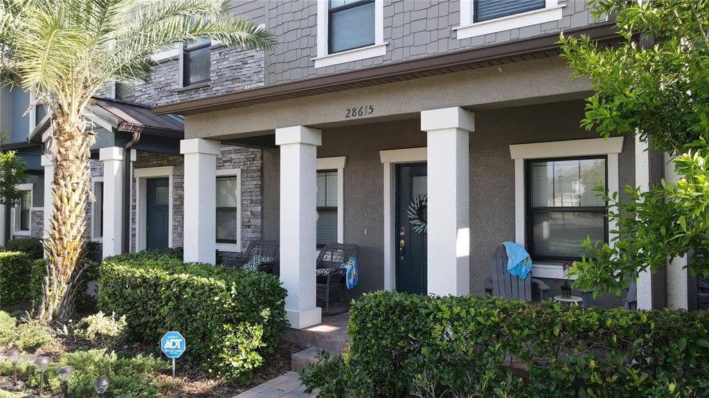 28615 TRANQUIL LAKE CIRCLE WESLEY CHAPEL, FL 33543