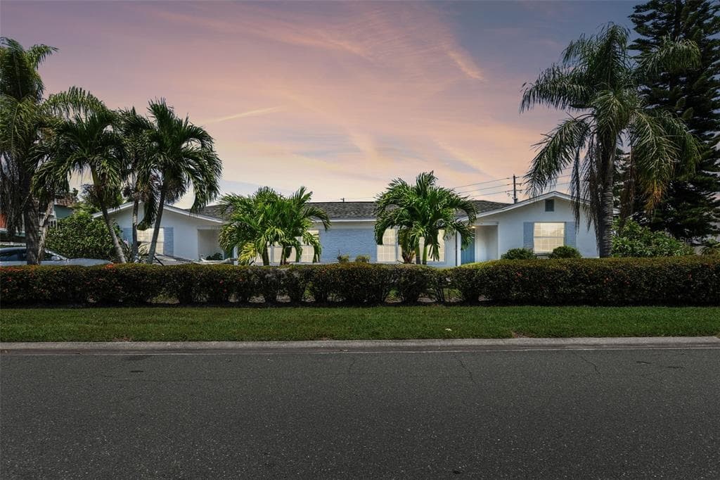 11225 E 2ND STREET UNIT B TREASURE ISLAND, FL 33706