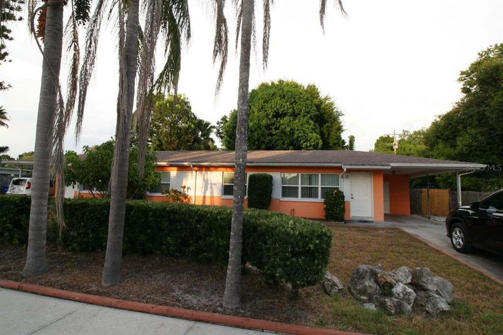 1731 GLADYS STREET LARGO, FL 33774