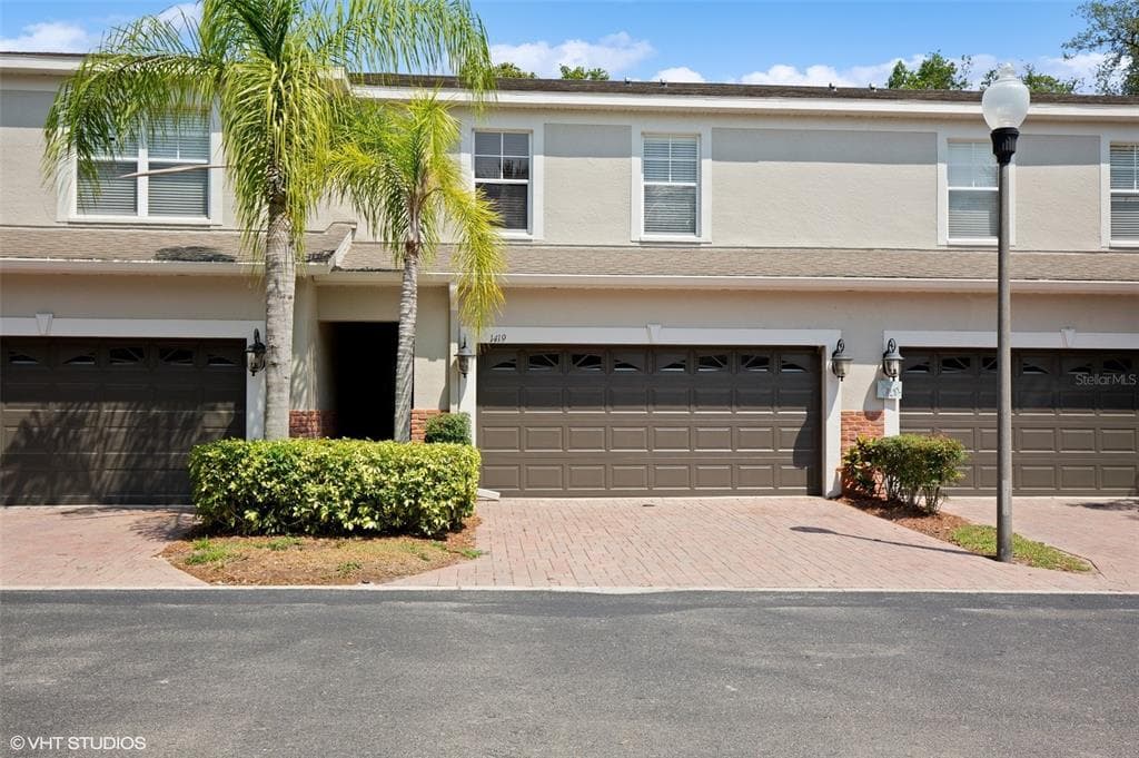 1419 HILLVIEW LANE TARPON SPRINGS, FL 34689