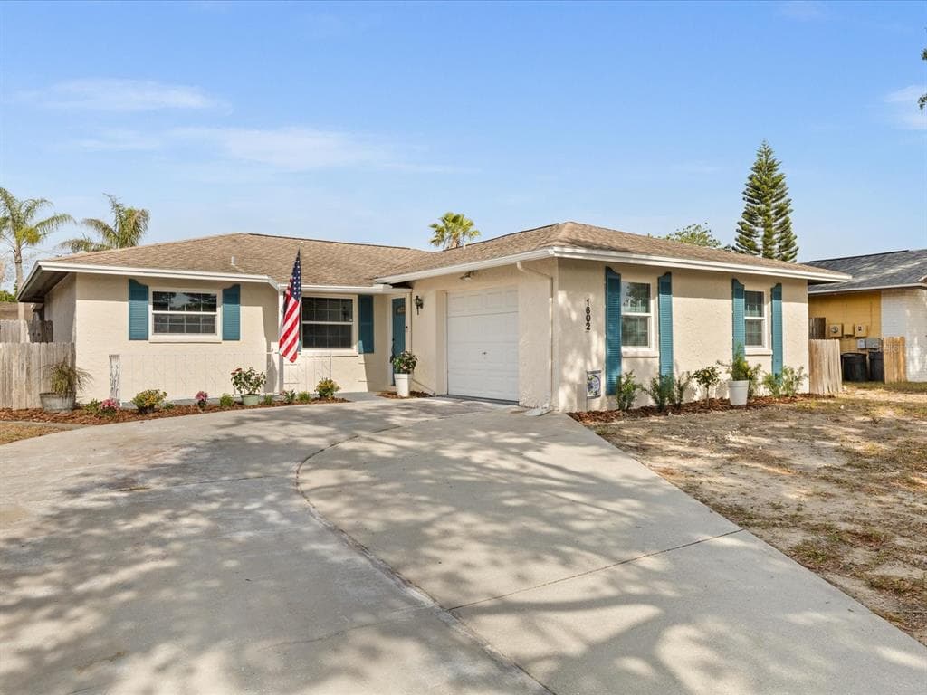 1602 FOX RUN DRIVE TARPON SPRINGS, FL 34689