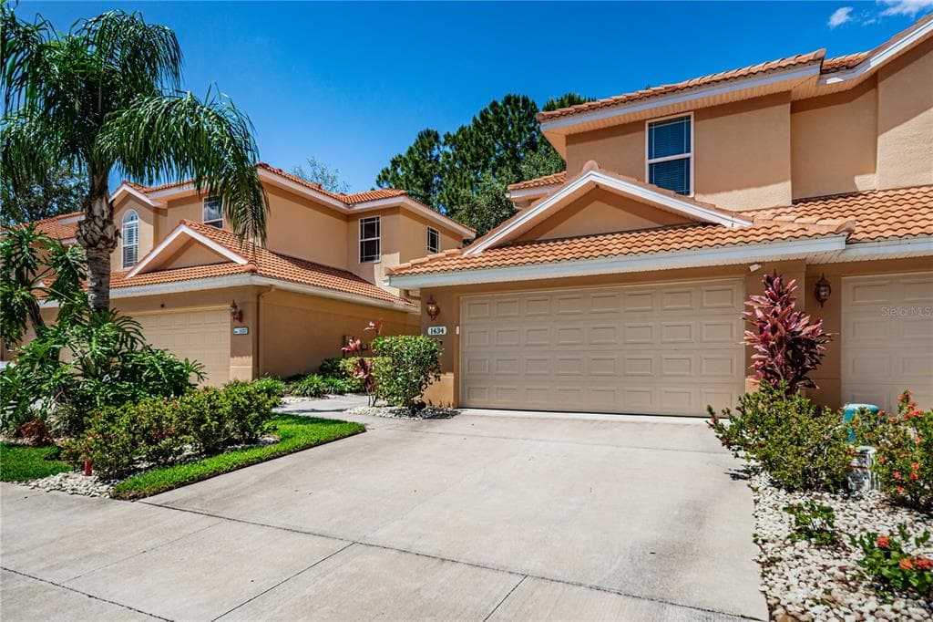 1434 HIDDEN COURT TARPON SPRINGS, FL 34689