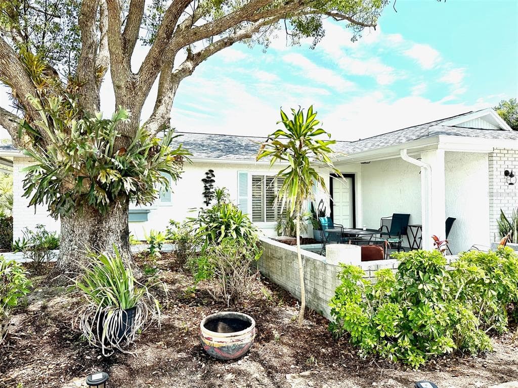 1496 QUEEN ANNE DRIVE PALM HARBOR, FL 34684