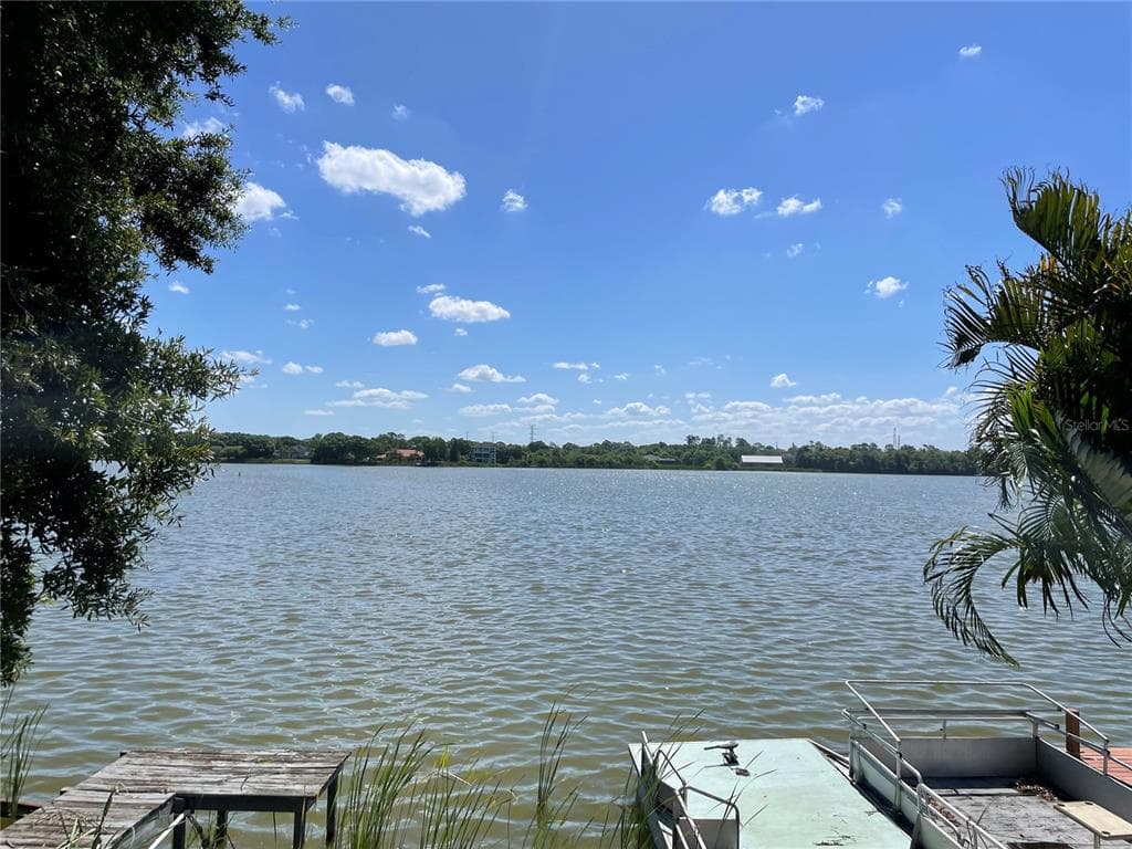 834 PARADISE BOULEVARD TARPON SPRINGS, FL 34689