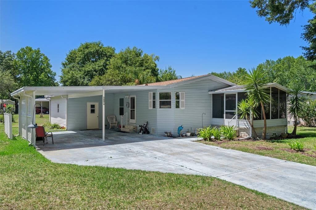 18076 CARROLWOOD DRIVE BROOKSVILLE, FL 34604