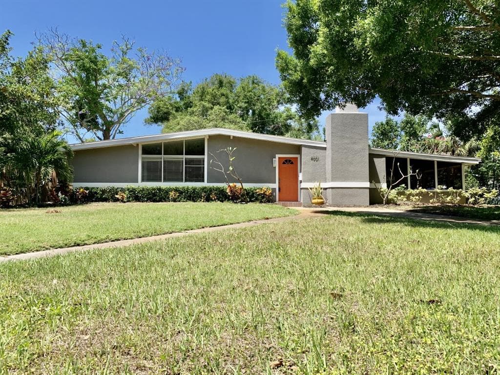 4001 NEPTUNE DRIVE SE ST PETERSBURG, FL 33705