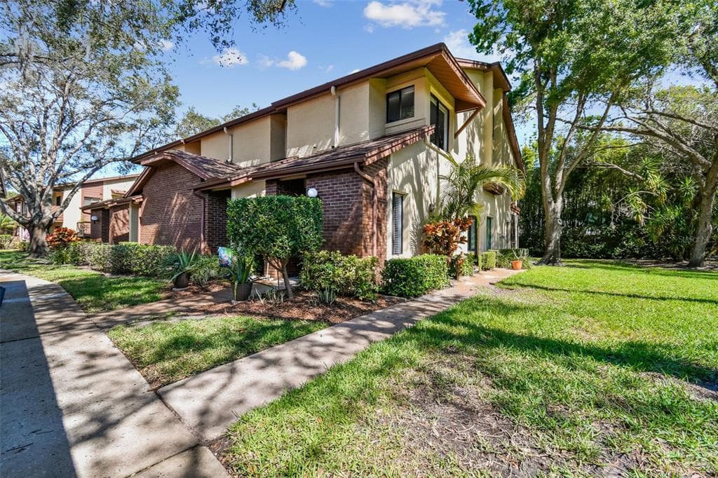 623 FAIRMONT AVENUE UNIT D SAFETY HARBOR, FL 34695