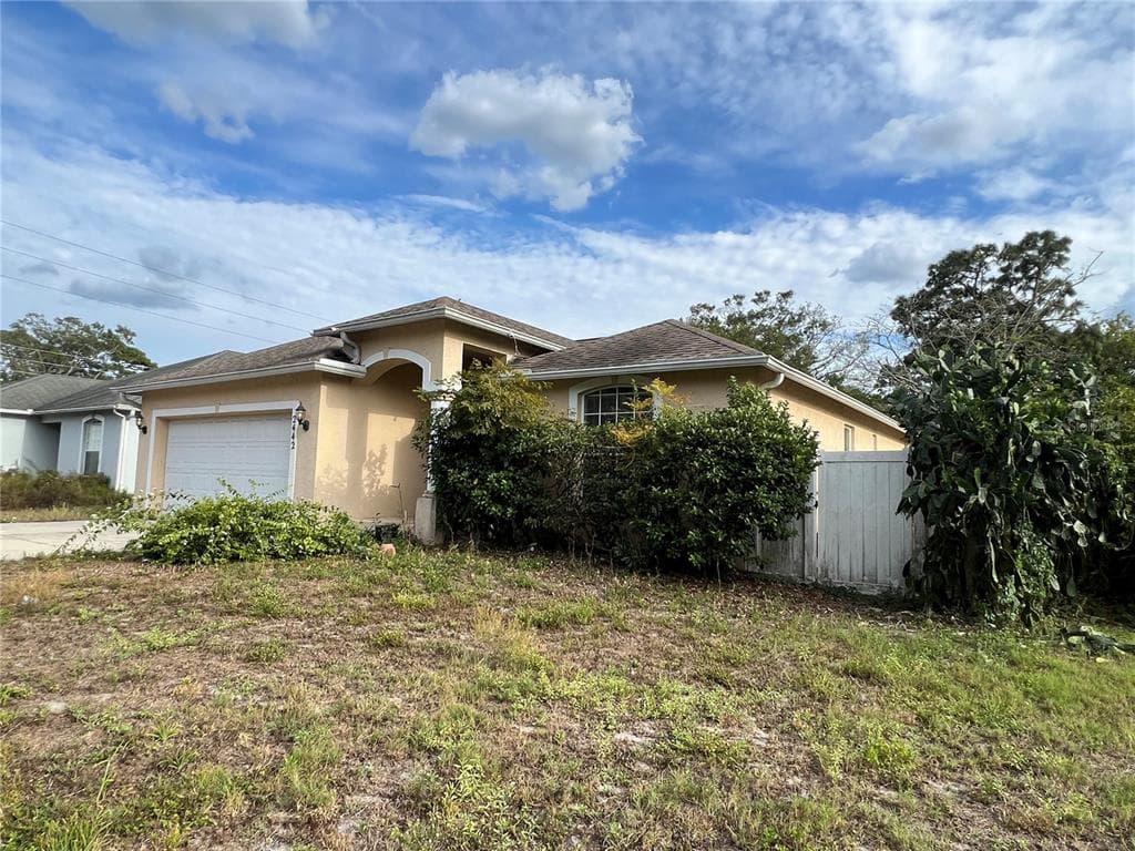 2442 DRYER AVE LARGO, FL 33770