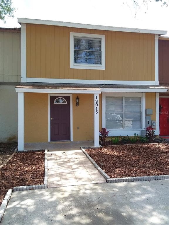 13915 VILLAGE VIEW DRIVE TAMPA, FL 33624