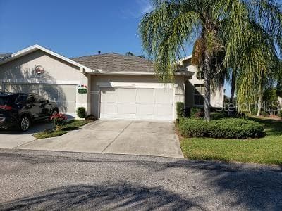 2425 SIFIELD GREENS WAY UNIT 2425 SUN CITY CENTER, FL 33573