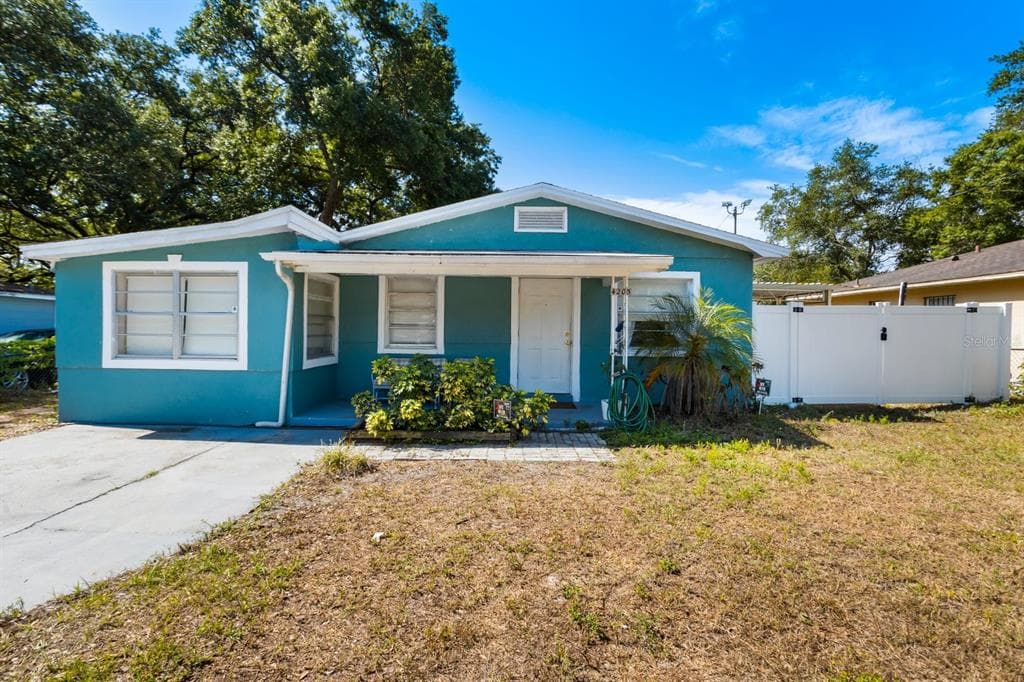 4205 E WILMA STREET TAMPA, FL 33617