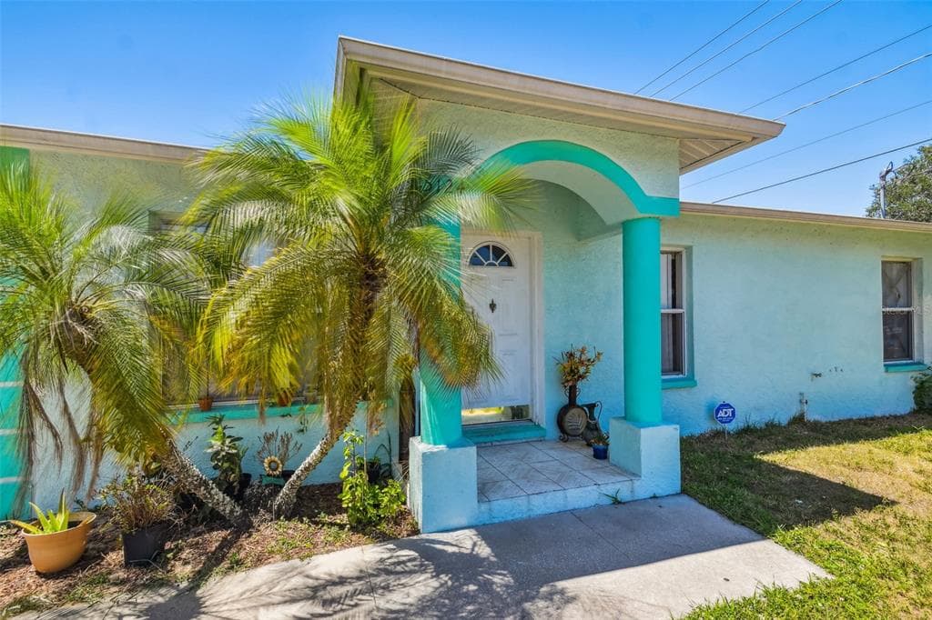 5124 N GOMEZ AVENUE TAMPA, FL 33614