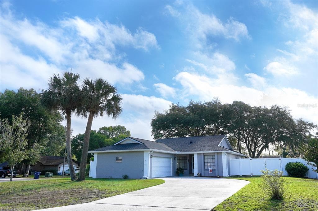 4934 IVY GLEN PLACE LAND O LAKES, FL 34639