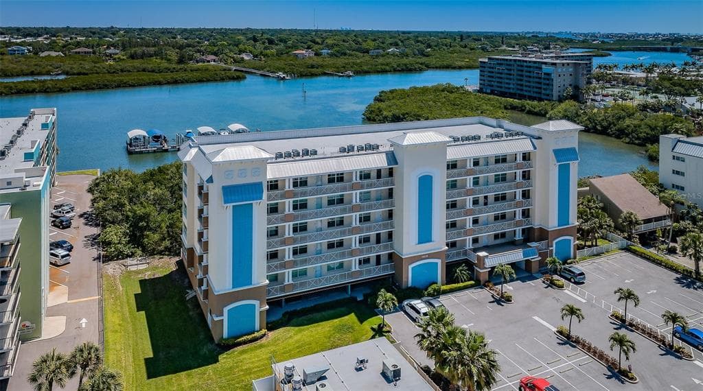 19519 GULF BOULEVARD UNIT 601 INDIAN SHORES, FL 33785