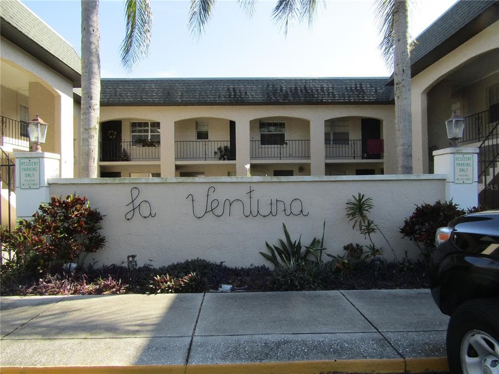 3718 W MCKAY AVENUE UNIT 104 TAMPA, FL 33609