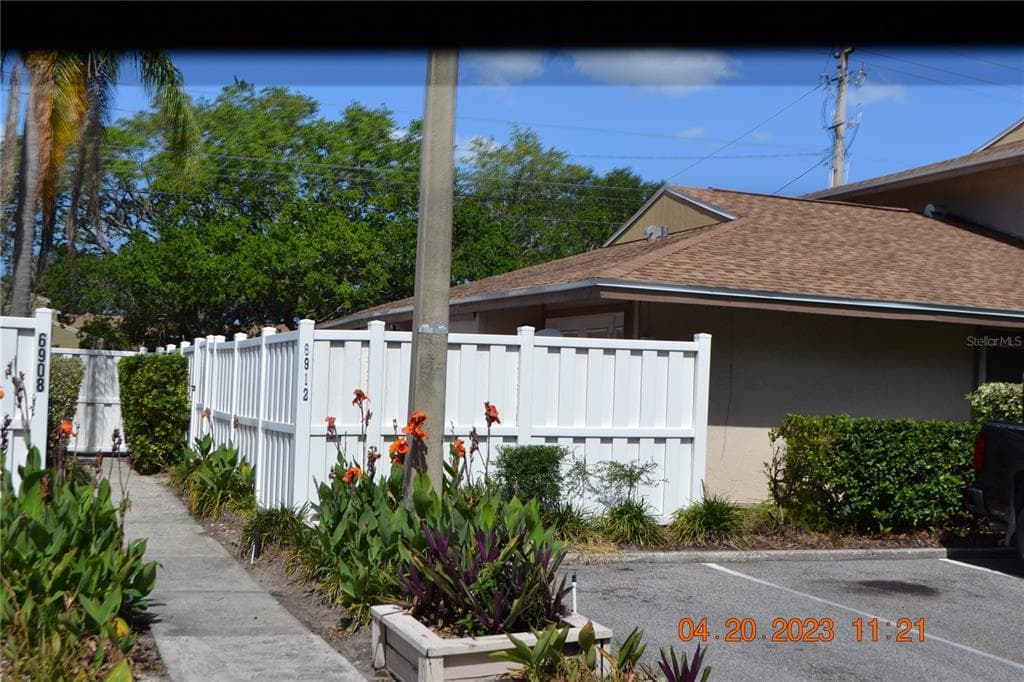 6912 EL CENTRO COURT UNIT 1 TAMPA, FL 33634