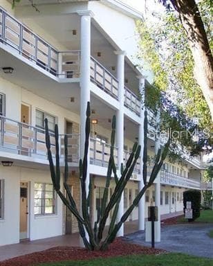 911 WASHINGTON AVENUE SW UNIT 118 LARGO, FL 33770