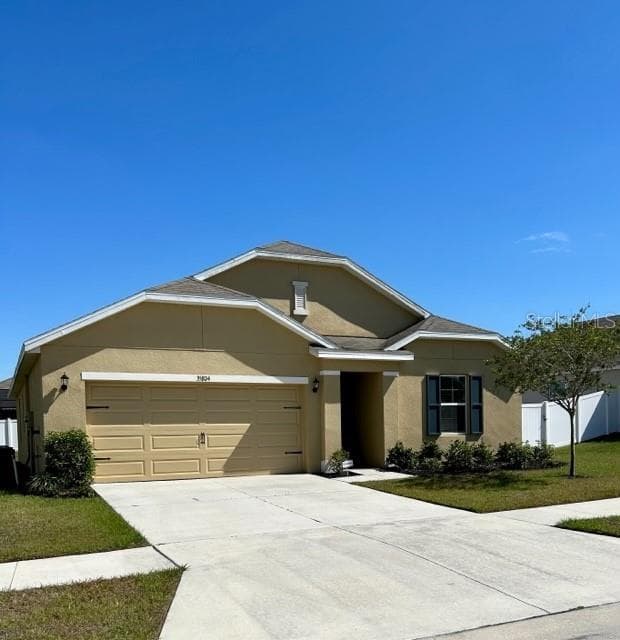 35804 HILLBROOK AVENUE ZEPHYRHILLS, FL 33541