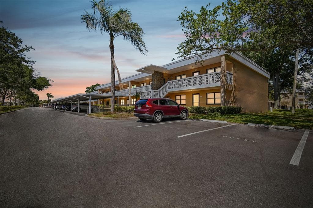 5085 1ST STREET NE UNIT 244 ST PETERSBURG, FL 33703