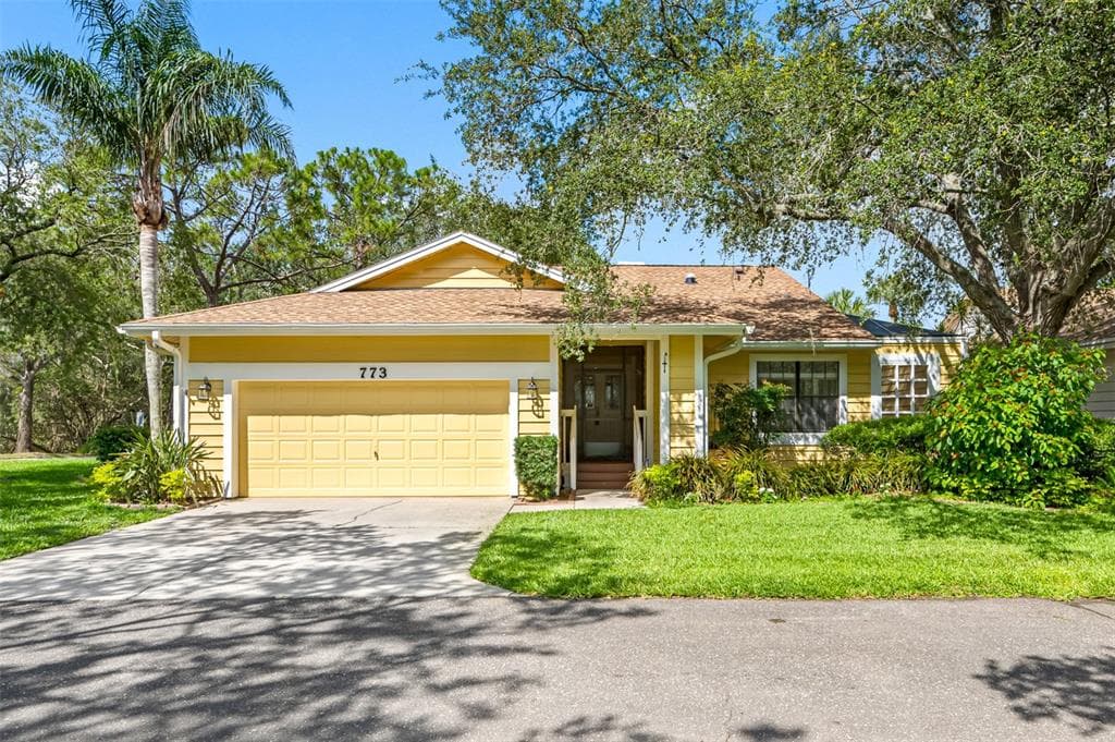 773 CAYA COSTA COURT NE ST PETERSBURG, FL 33702