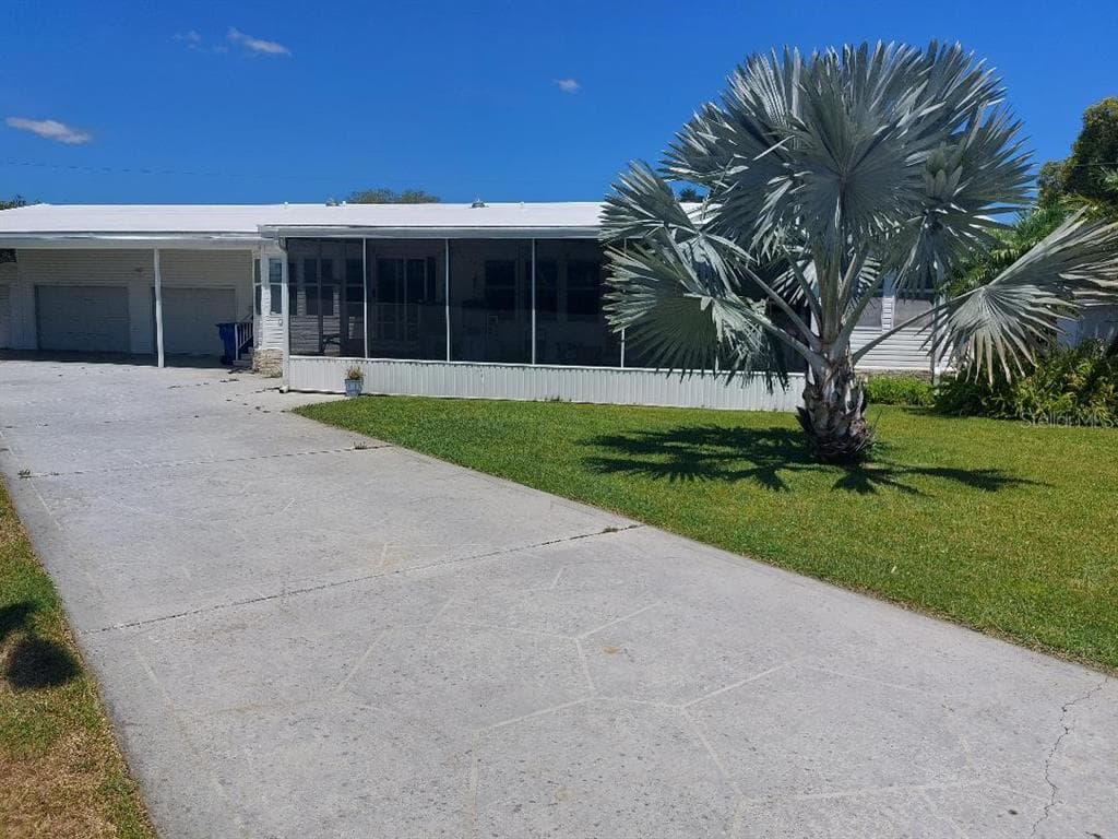 177 REVERE COURT UNIT 28 PALM HARBOR, FL 34684