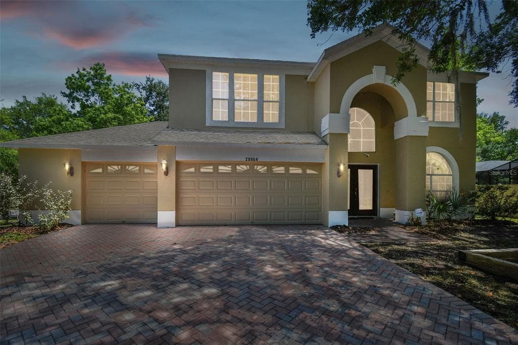 29954 PRAIRIE FALCON DRIVE WESLEY CHAPEL, FL 33545