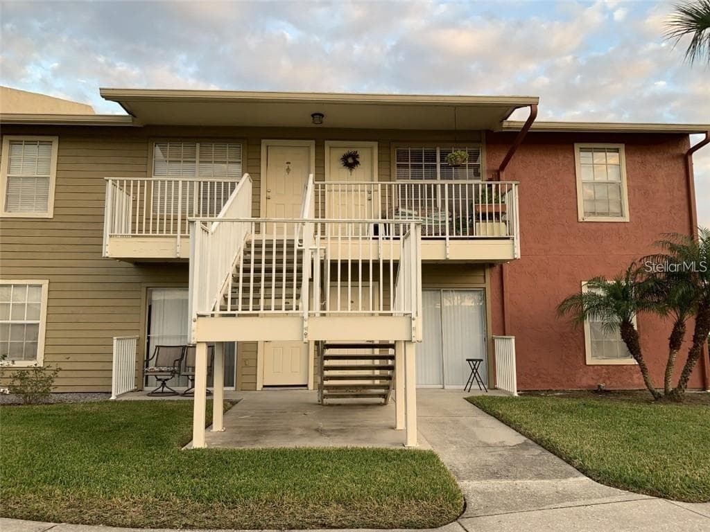 308 LAKE PARSONS GREEN UNIT 207 BRANDON, FL 33511