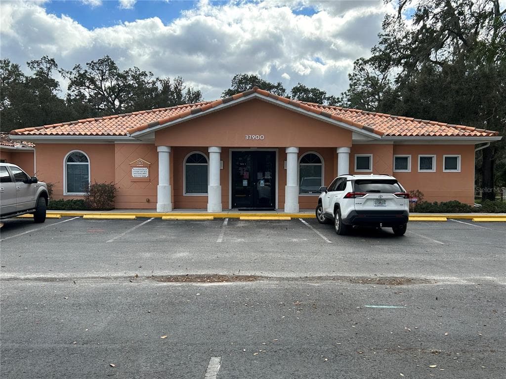 37900 DAUGHTERY ROAD ZEPHYRHILLS, FL 33541